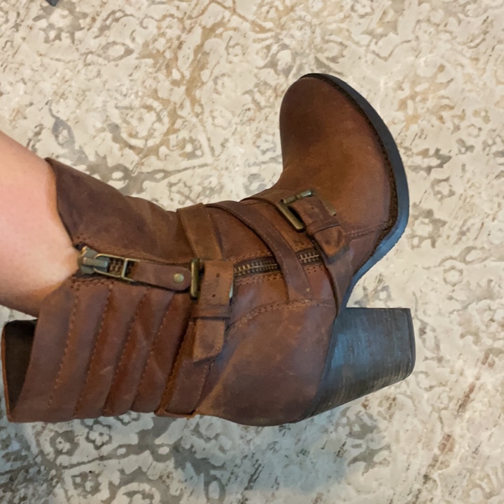 Brown leather Steve Madden heeled booties - Picture 3 of 4
